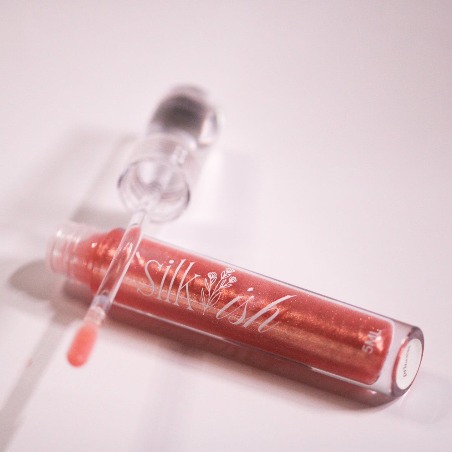 glossy lip glaze