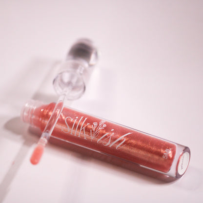 glossy lip glaze