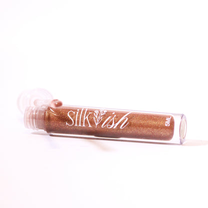 glossy lip glaze