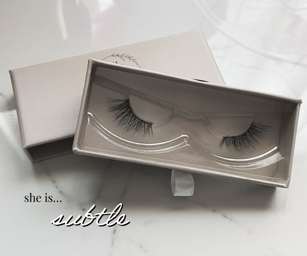 "she is..." synthetic silk lashes