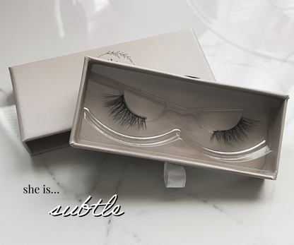 "she is..." synthetic silk lashes