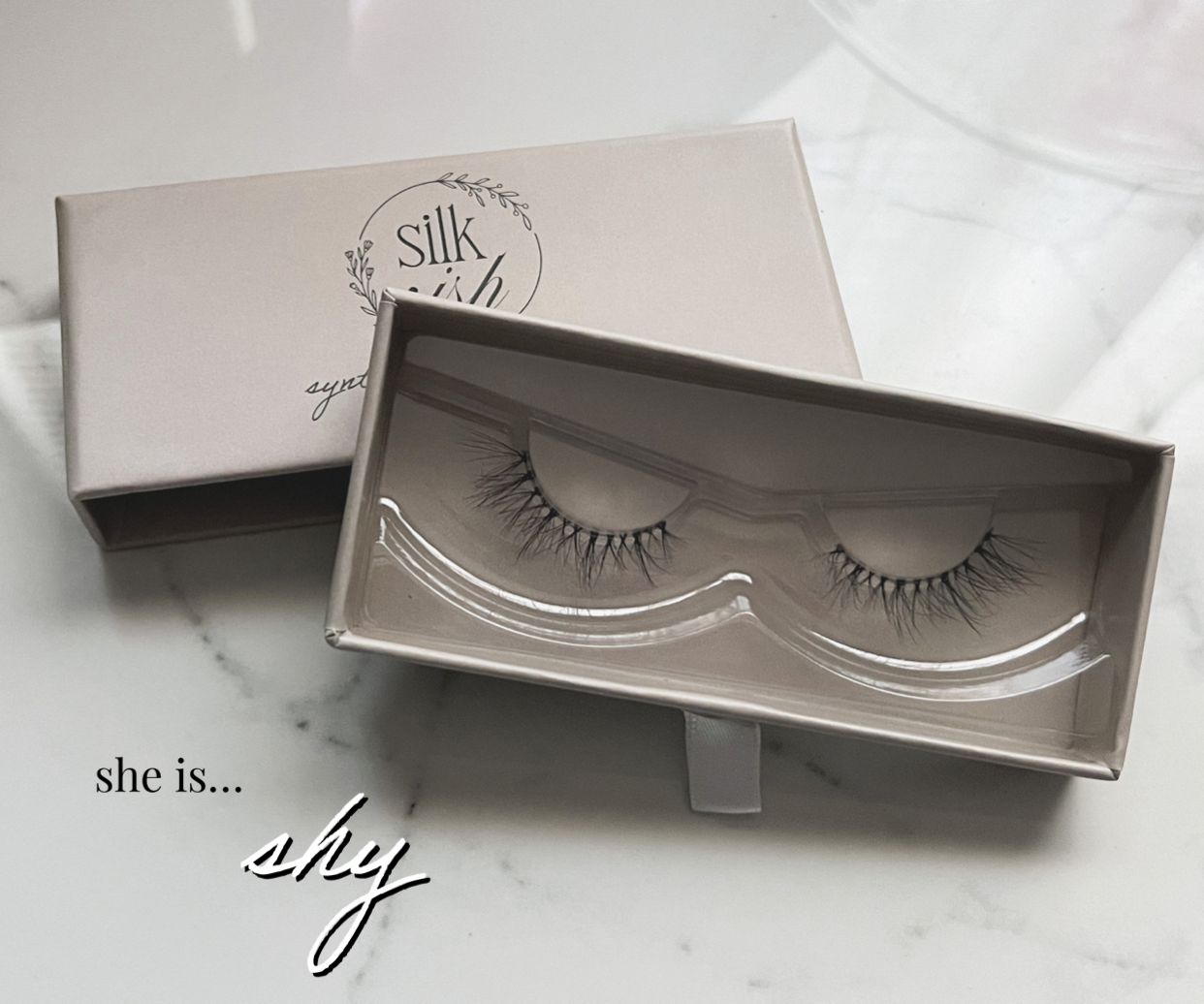 "she is..." synthetic silk lashes